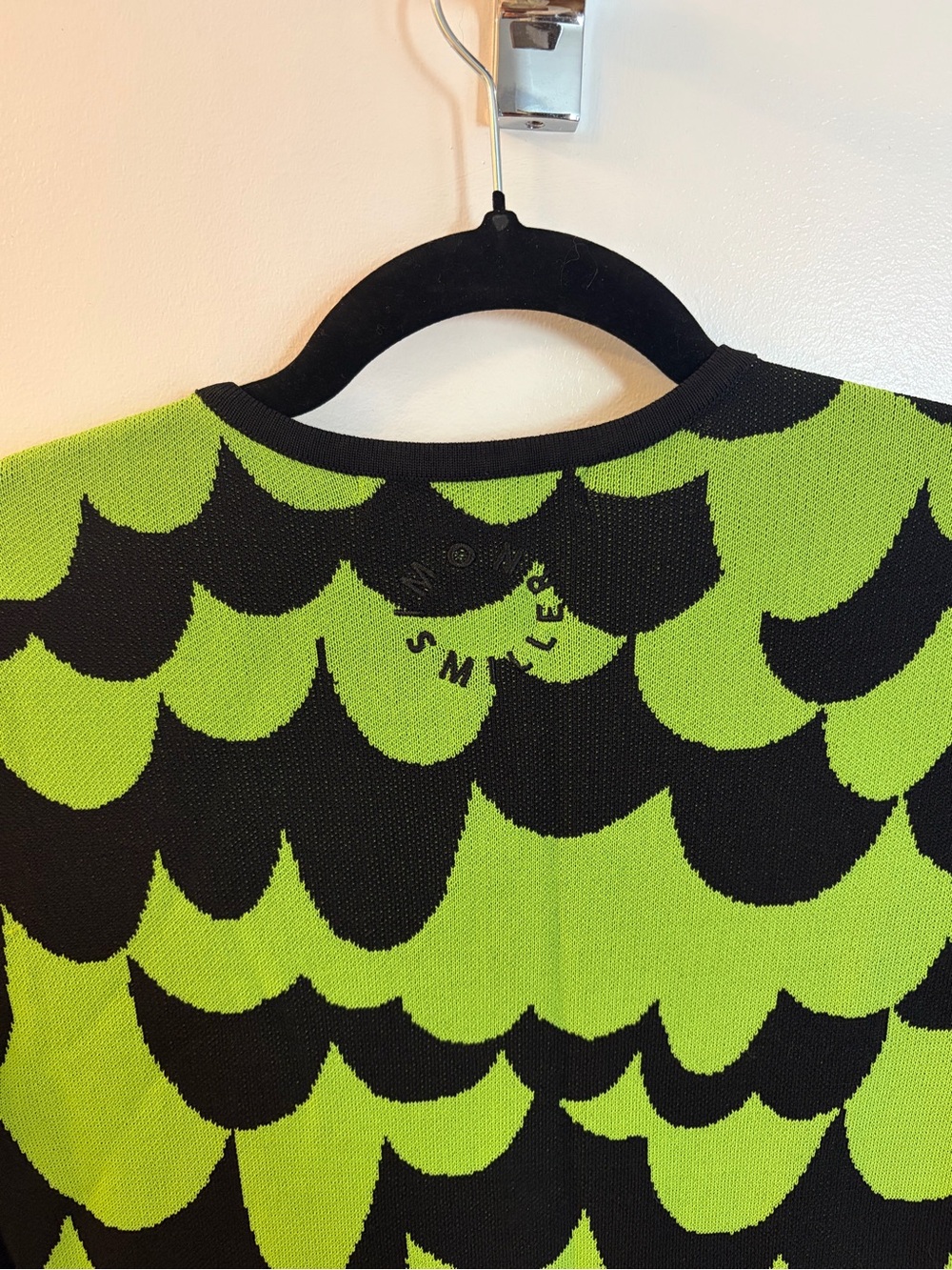 Simon Miller Lime Green & Black Scallop Knit Long-Sleeve Dress - Picture 4 of 5